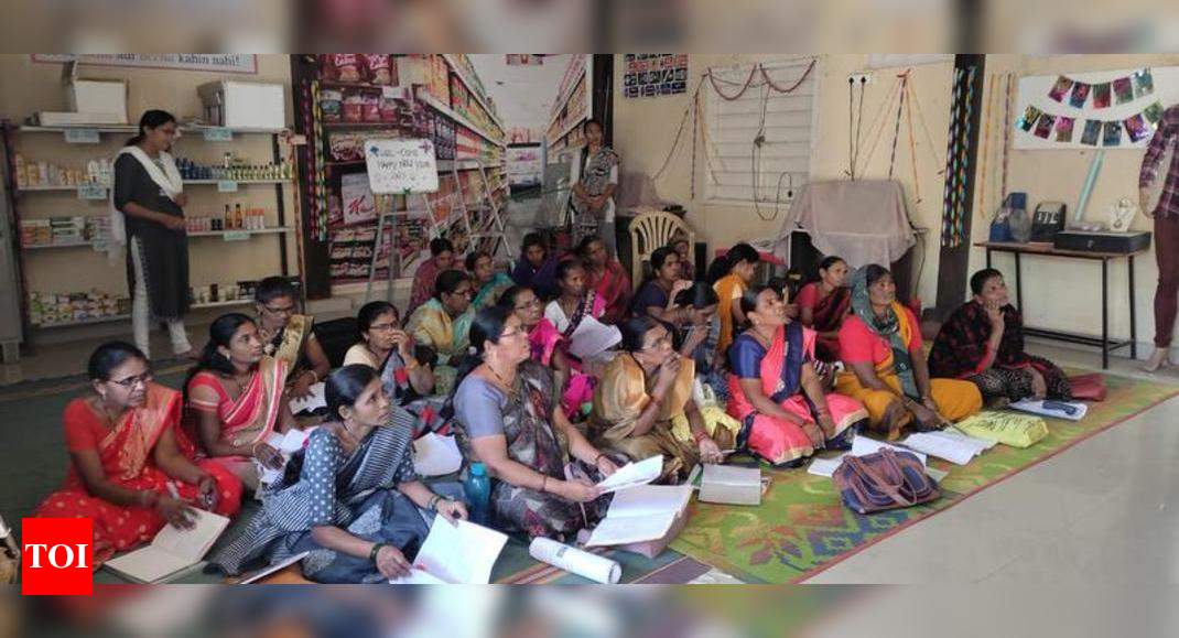 Nagpur ZP helps women complete Std X & XII decades after giving up edu | Na...